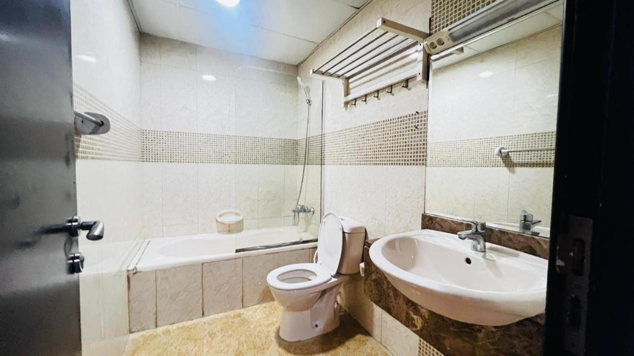 Executive Suite Room In Barsha 1 Near Moe Metro Dubai Exterior foto